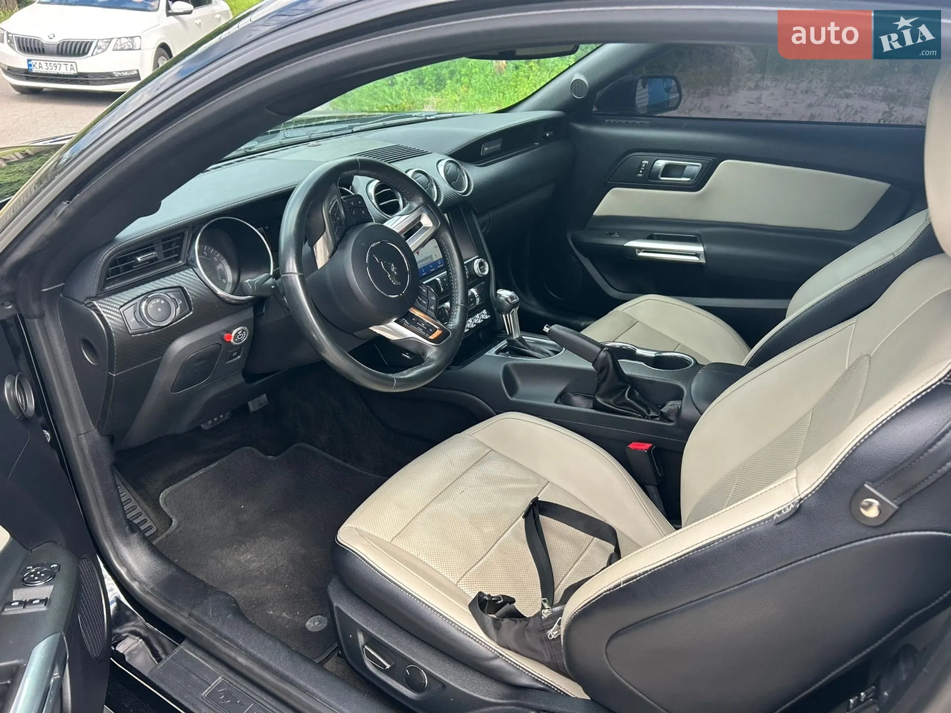Ford Mustang 2018 VIN 1FA6P8TH9J5180367 фото оголошення 12 з 23