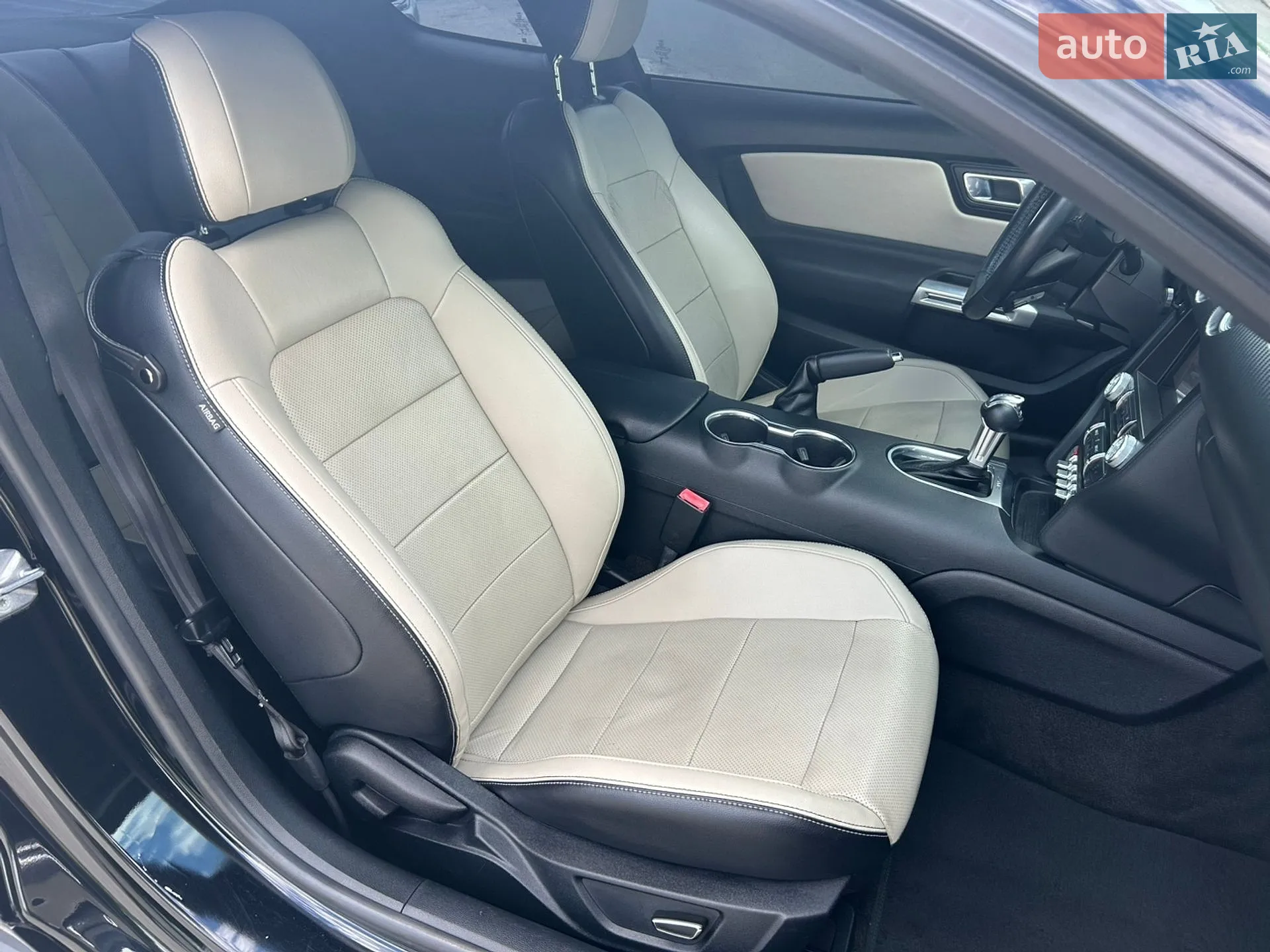 Ford Mustang 2018 VIN 1FA6P8TH9J5180367 фото оголошення 16 з 23