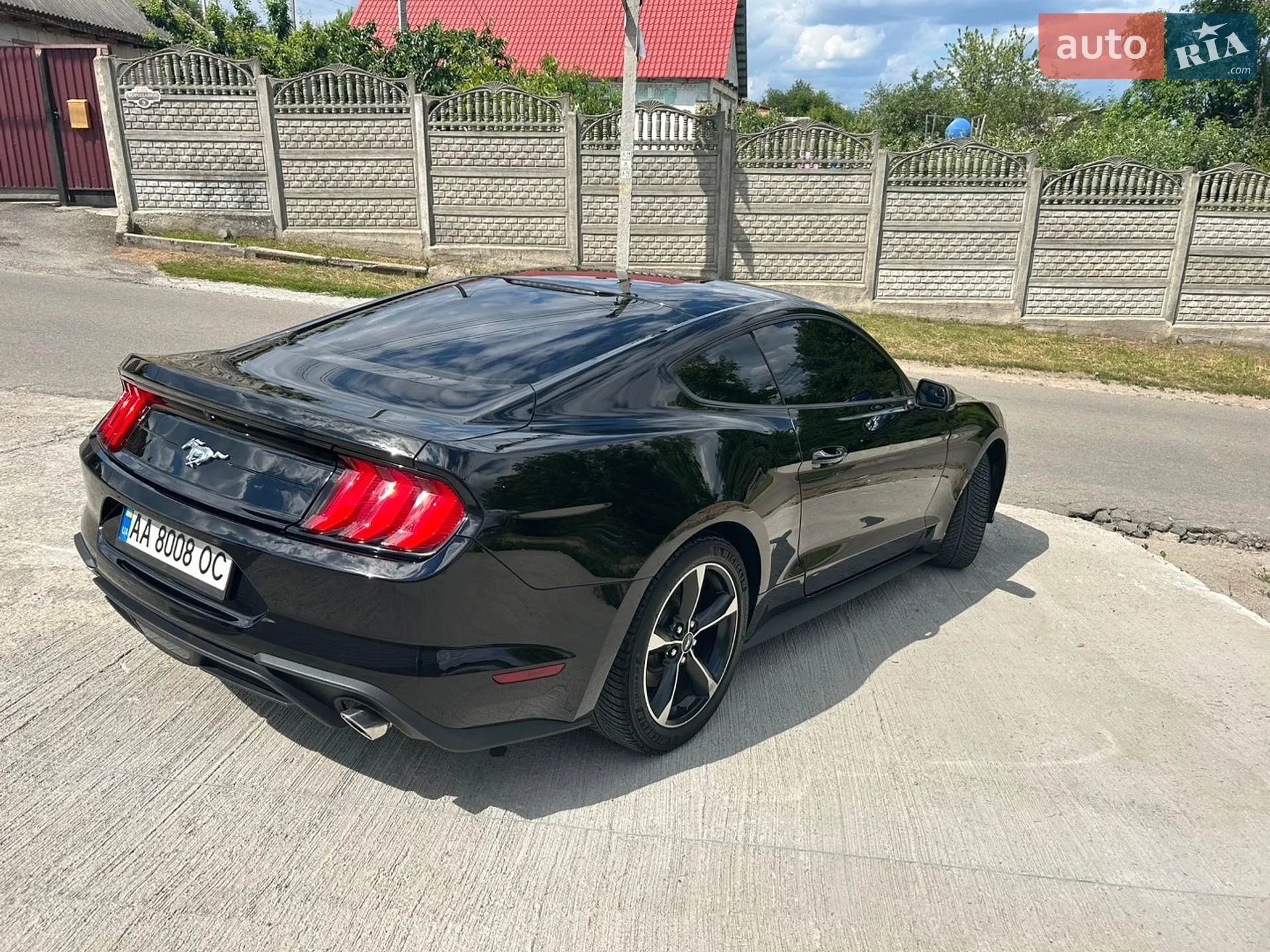 Ford Mustang 2018 VIN 1FA6P8TH9J5180367 фото оголошення 18 з 23