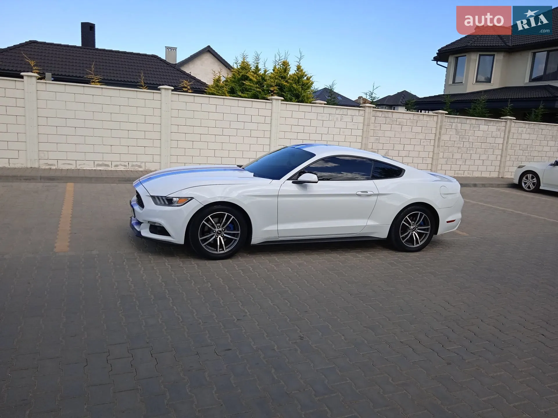 2017 Ford Mustang - мініатюра 14