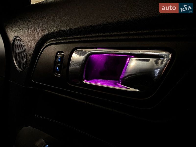 Купе Ford Mustang 2015 в Львові