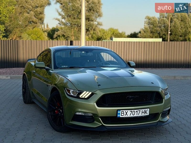 Купе Ford Mustang 2015 в Хмельницком