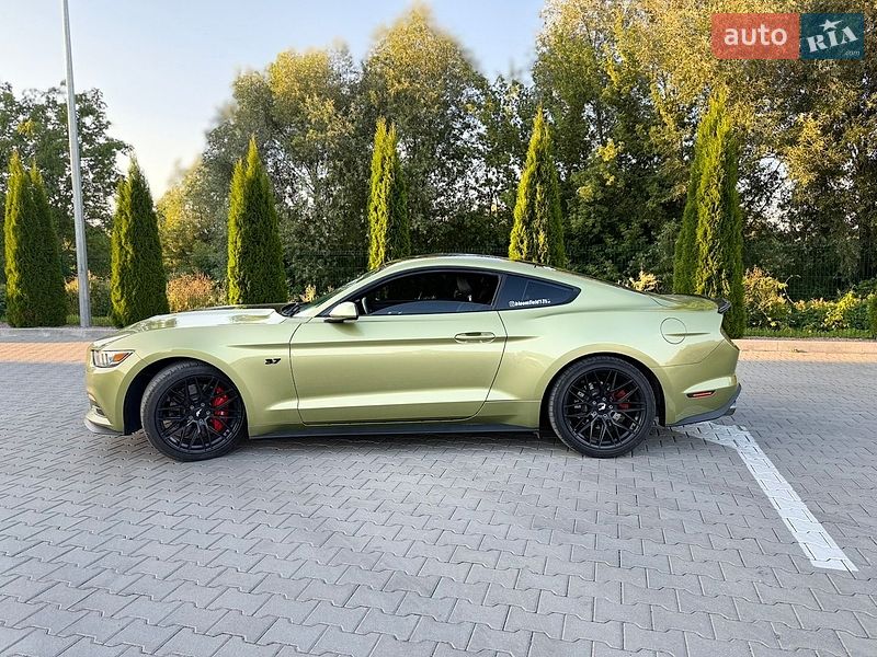 Купе Ford Mustang 2015 в Хмельницком
