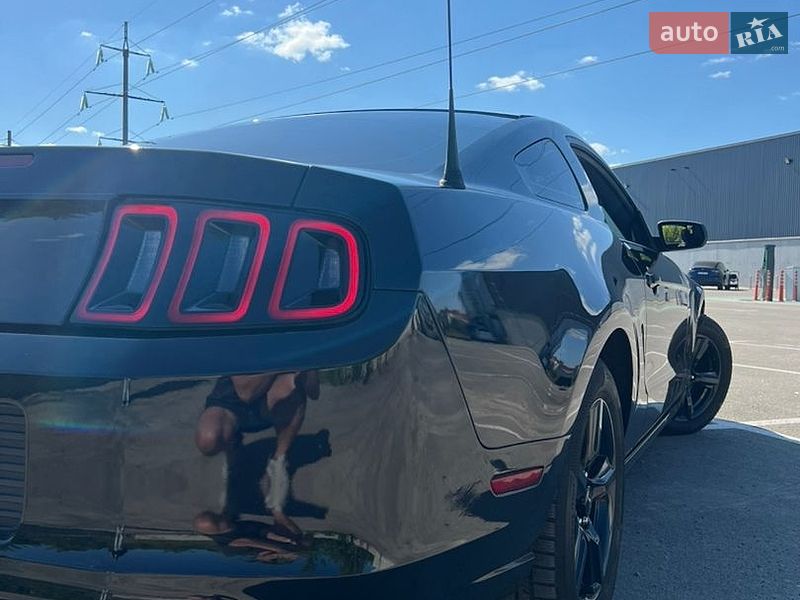 Купе Ford Mustang 2014 в Ирпене