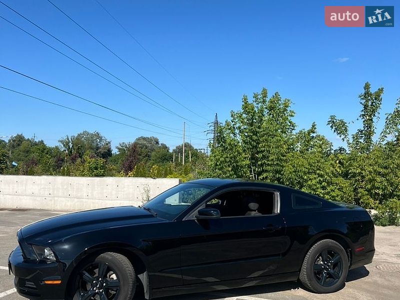 Купе Ford Mustang 2014 в Ирпене