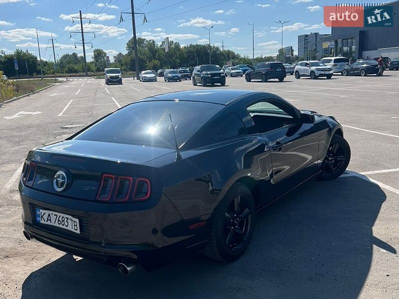 Купе Ford Mustang 2014 в Ирпене
