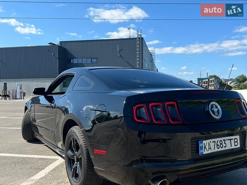 Купе Ford Mustang 2014 в Ирпене