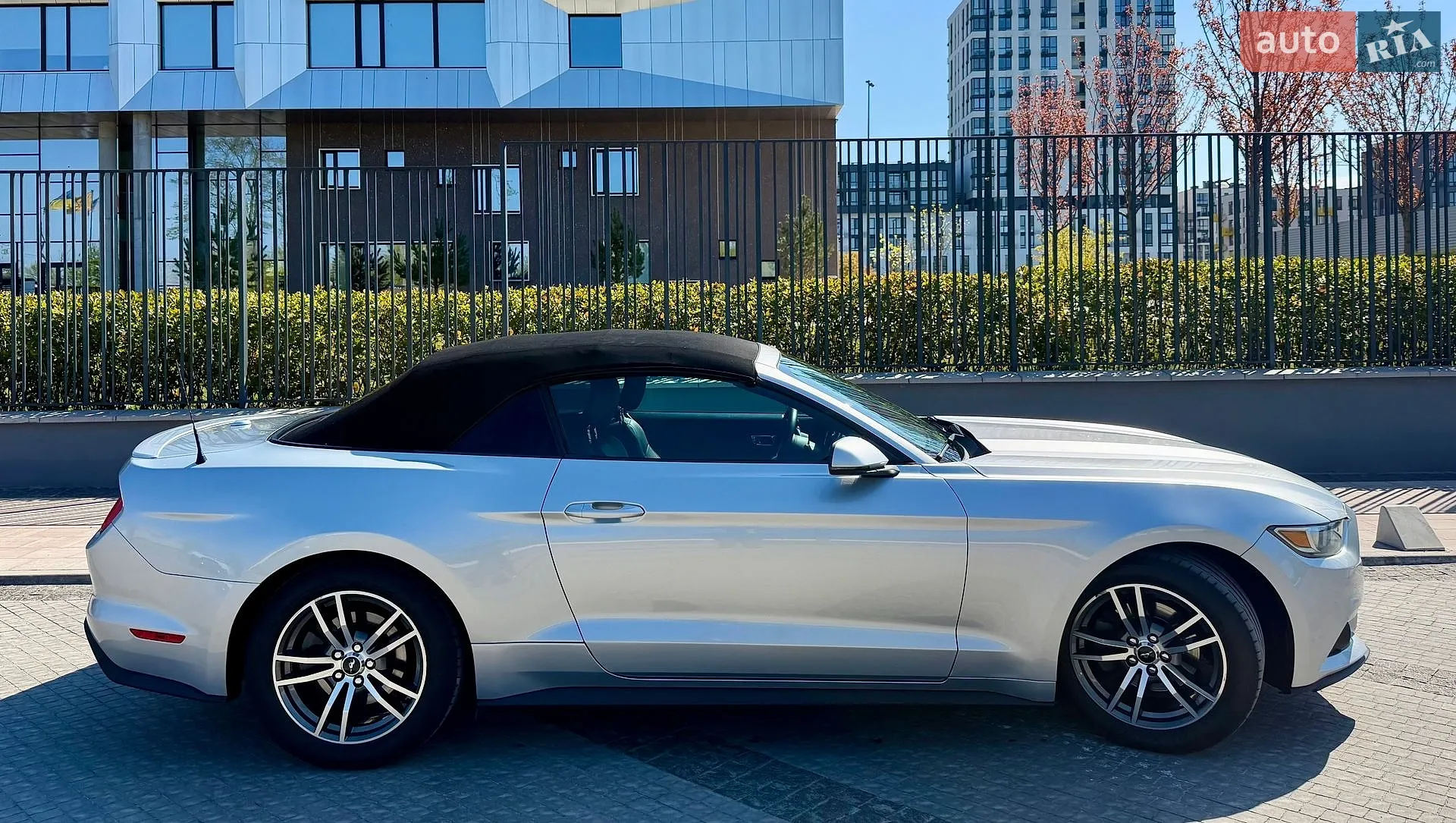 2015 Ford Mustang - мініатюра 9