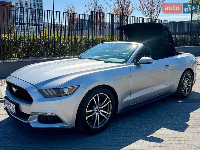 Кабриолет Ford Mustang 2015 в Киеве