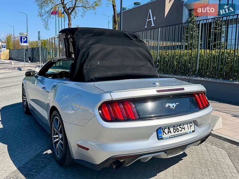Кабриолет Ford Mustang 2015 в Киеве