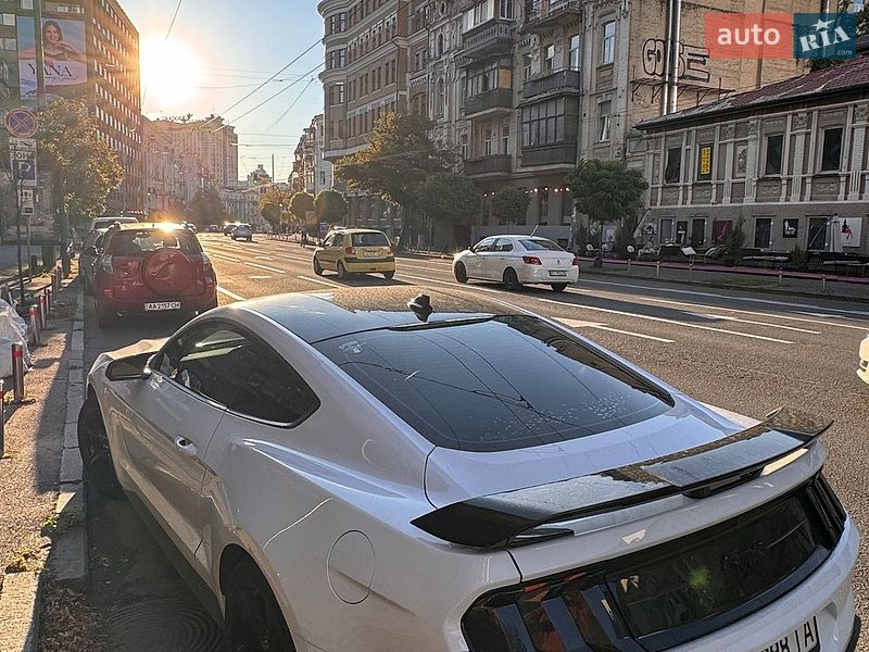 Купе Ford Mustang 2022 в Киеве