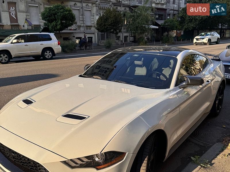 Купе Ford Mustang 2022 в Киеве