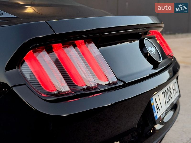 Купе Ford Mustang 2016 в Киеве