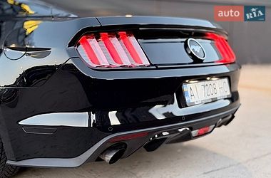 Купе Ford Mustang 2016 в Киеве