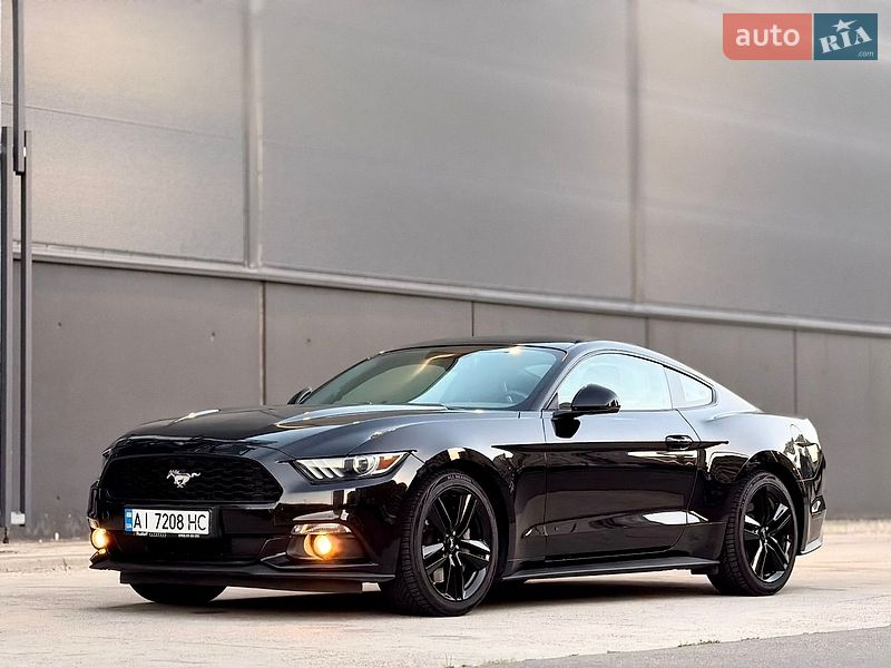 Купе Ford Mustang 2016 в Киеве