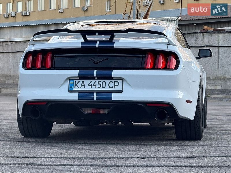 Купе Ford Mustang 2016 в Києві фото 44 Купе Ford Mustang 2016 в Києві