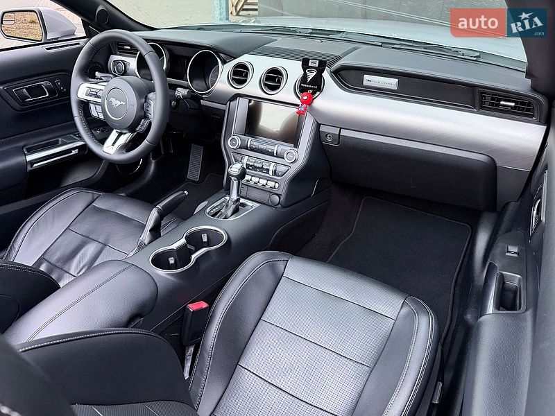 Кабріолет Ford Mustang 2018 в Києві