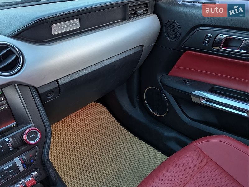 Купе Ford Mustang 2014 в Києві