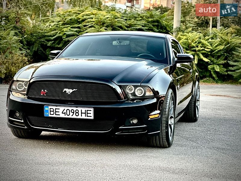 Купе Ford Mustang 2014 в Кам'янець-Подільському
