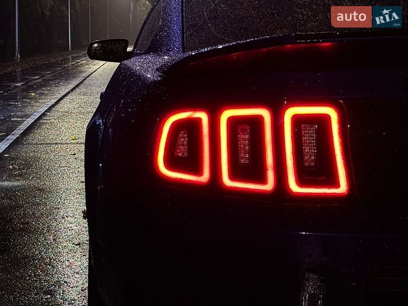 Купе Ford Mustang 2014 в Києві