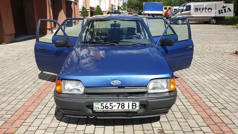 Седан Ford Orion 1989 в Івано-Франківську