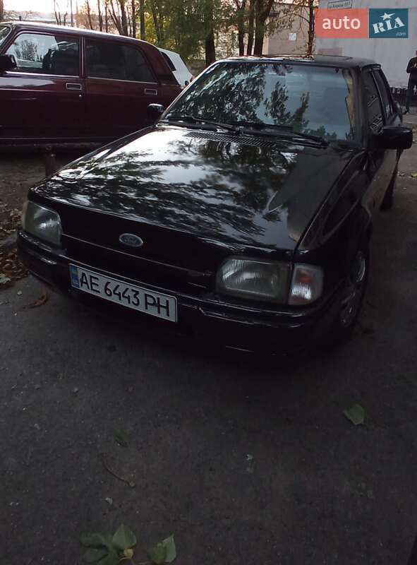 Седан Ford Orion 1989 в Днепре