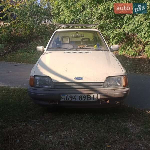 Седан Ford Orion 1986 в Старой Синяве