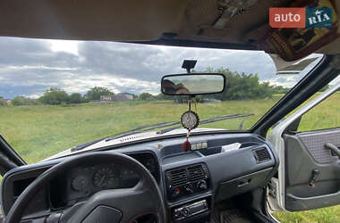 Седан Ford Orion 1987 в Остроге