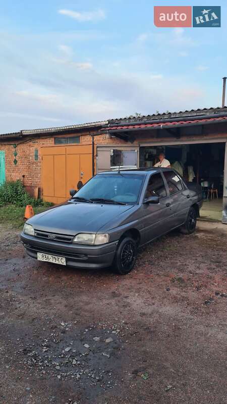 Седан Ford Orion 1991 в Сокале