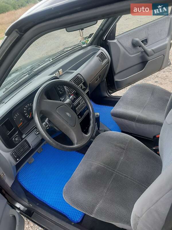 Седан Ford Orion 1990 в Ямполе