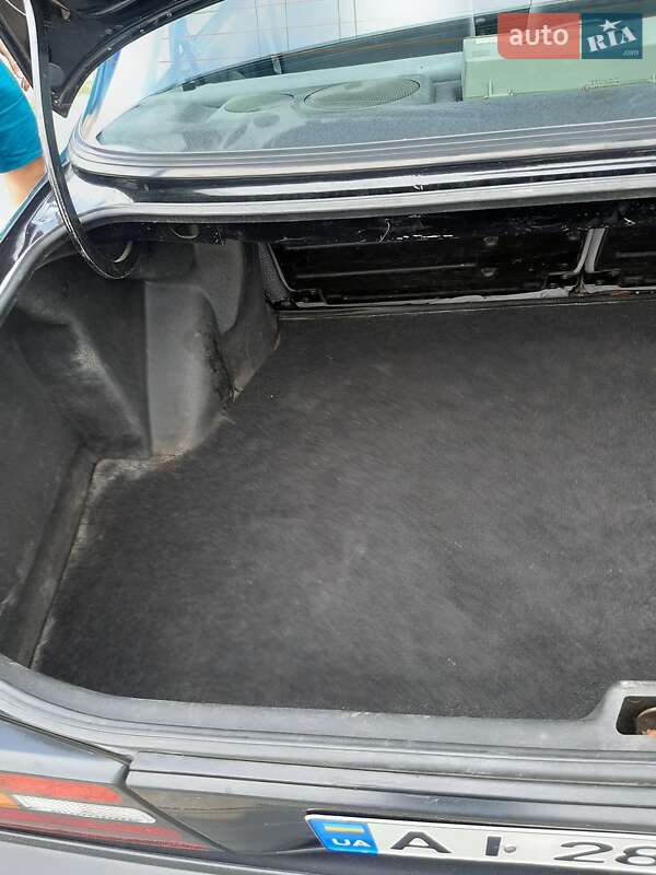 Седан Ford Orion 1990 в Ямполе