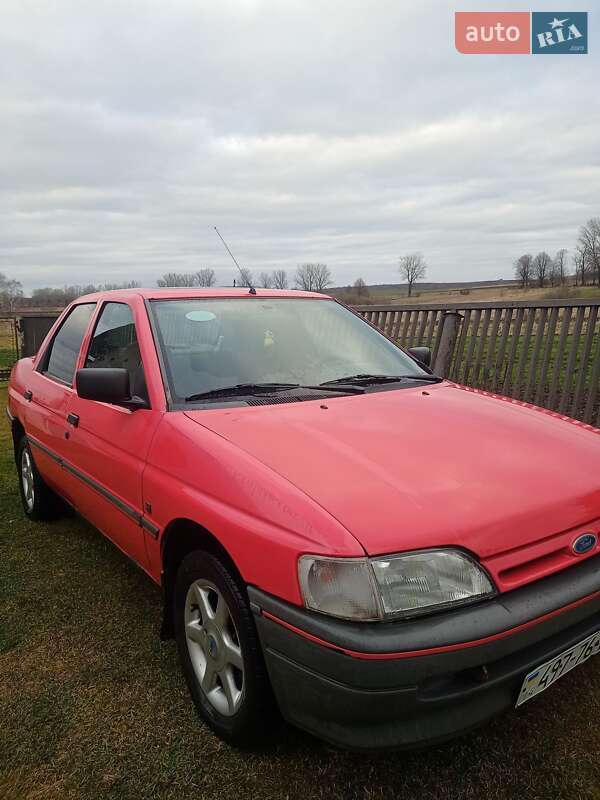 Седан Ford Orion 1993 в Самборе