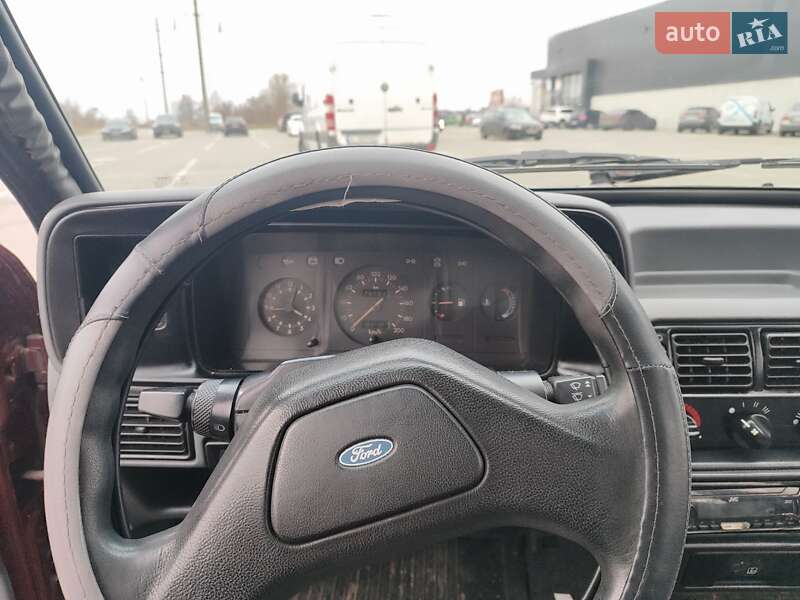 Седан Ford Orion 1989 в Киеве