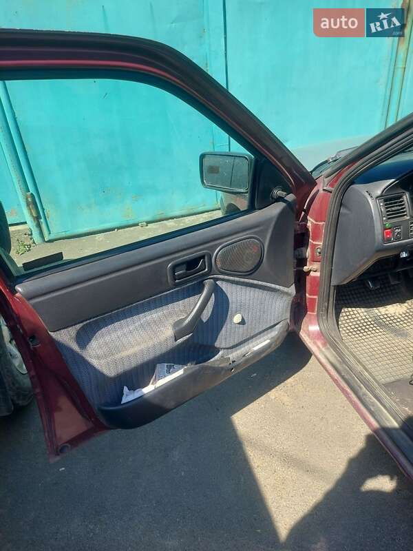 Седан Ford Orion 1992 в Измаиле