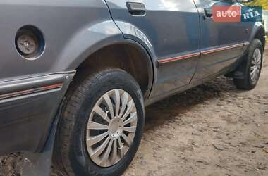 Седан Ford Orion 1989 в 