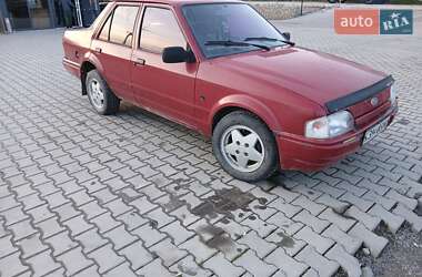 Седан Ford Orion 1989 в Хотині