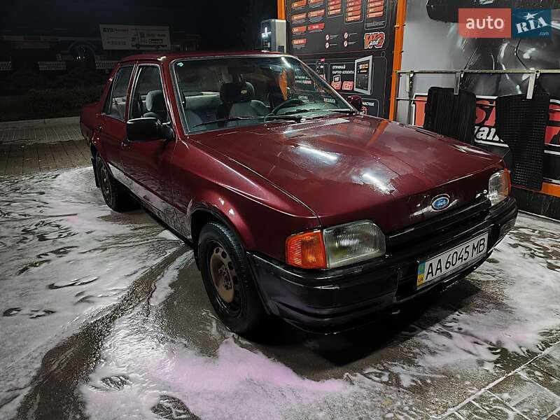 Седан Ford Orion 1989 в Буче