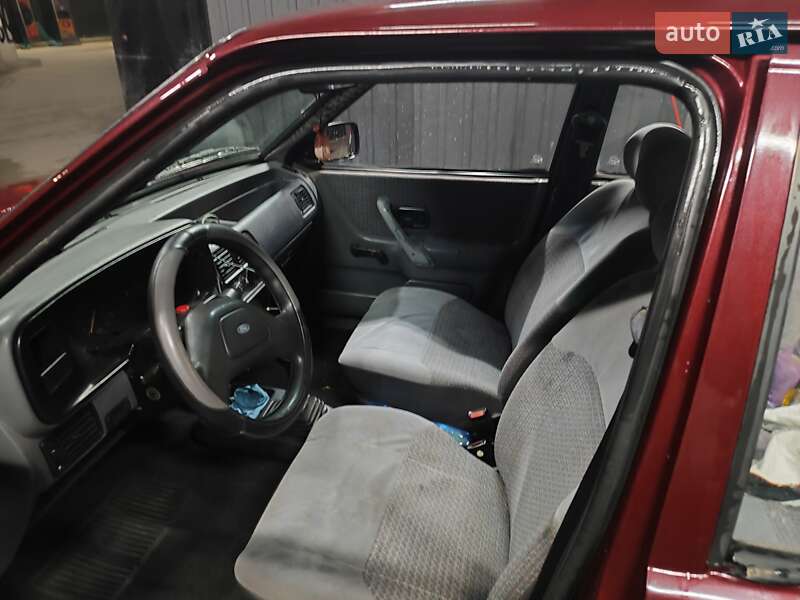 Седан Ford Orion 1989 в Буче