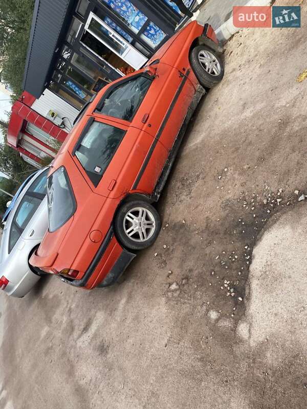 Седан Ford Orion 1991 в Коростені