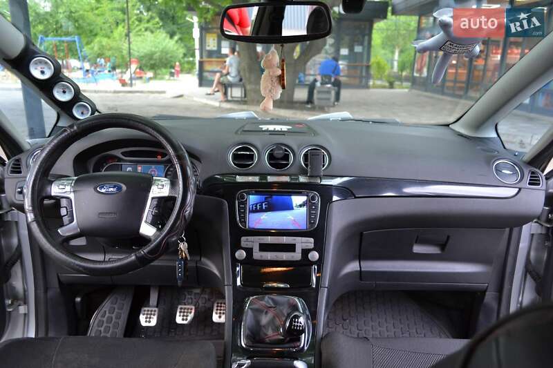 Минивэн Ford S-Max 2008 в Запорожье