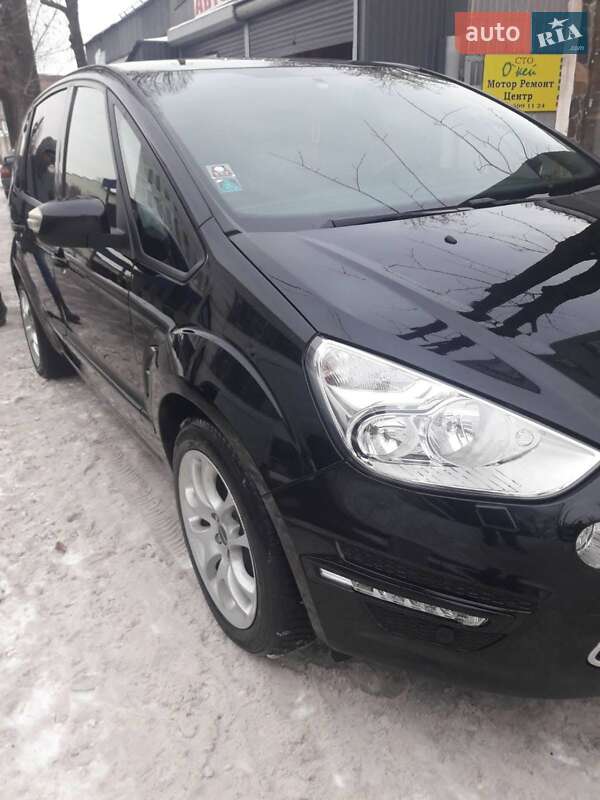 Минивэн Ford S-Max 2012 в Киеве