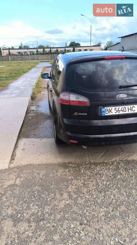 Минивэн Ford S-Max 2009 в Вараше
