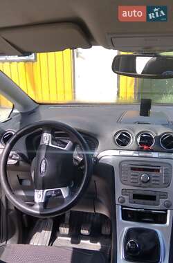 Минивэн Ford S-Max 2008 в 