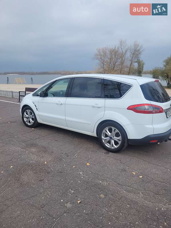 Ford S-Max 2013