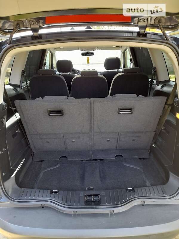 Мінівен Ford S-Max 2010 в Сарнах