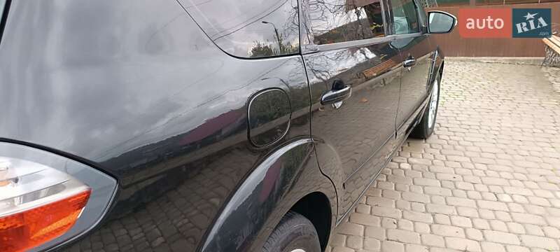 Минивэн Ford S-Max 2009 в Чемеровцах