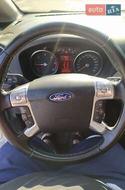 Минивэн Ford S-Max 2011 в 