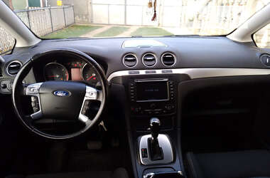 Минивэн Ford S-Max 2013 в 