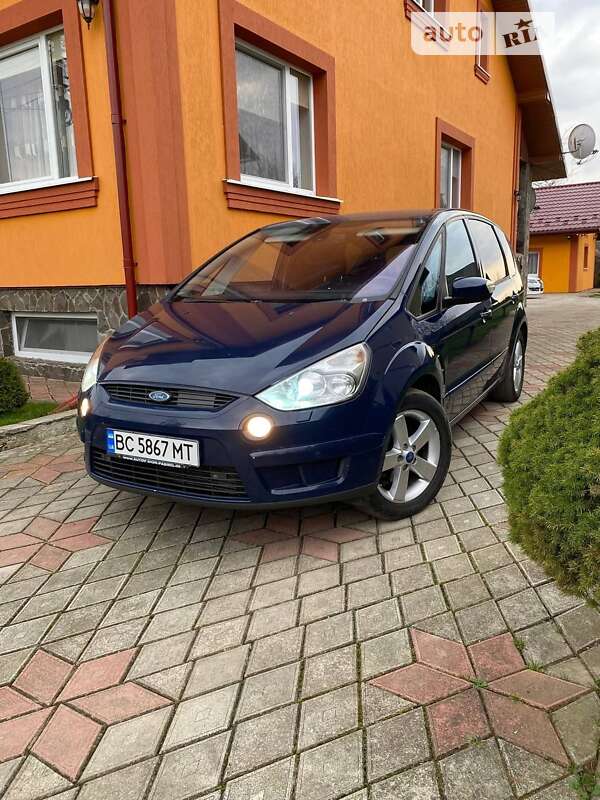 Минивэн Ford S-Max 2010 в Стрые