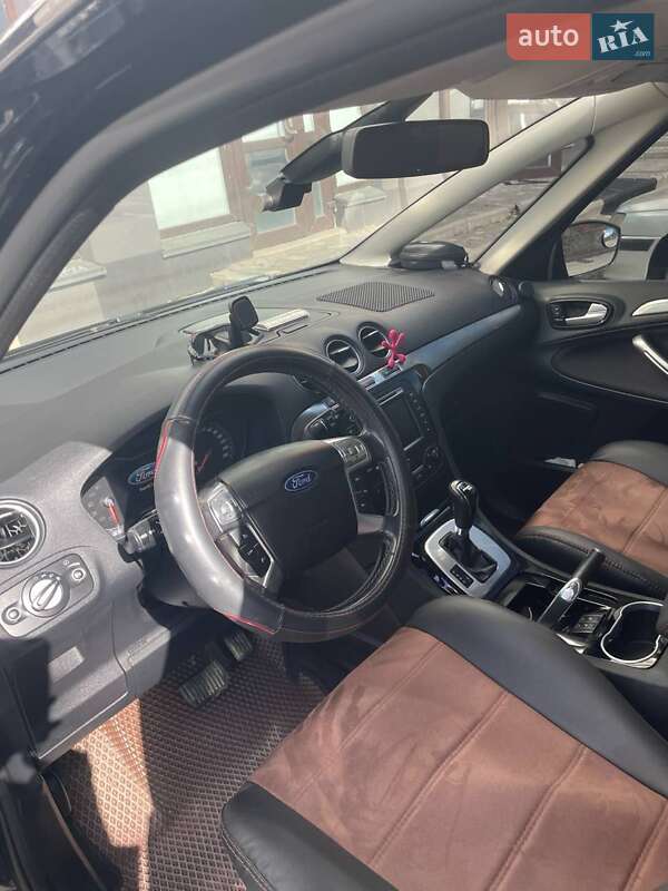 Минивэн Ford S-Max 2011 в Ивано-Франковске